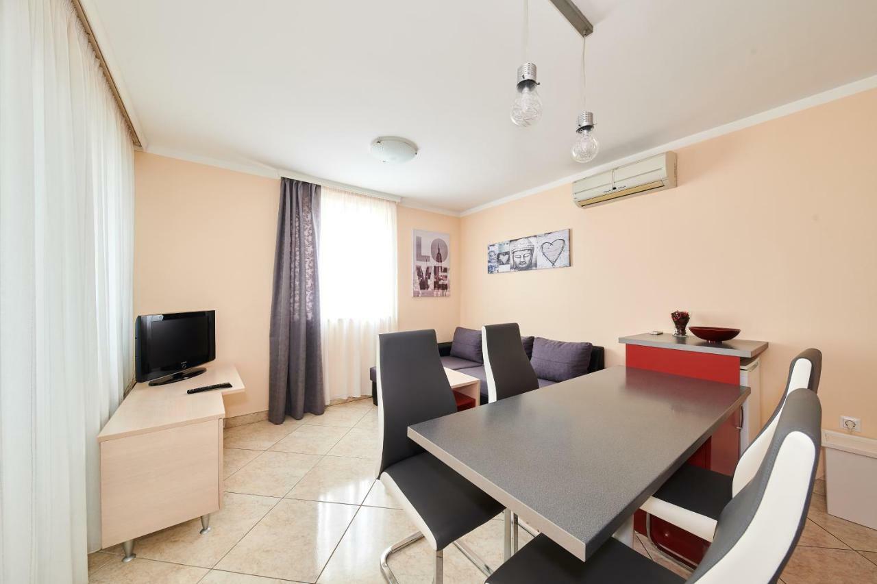 Apartment Moela 23 & 24 *